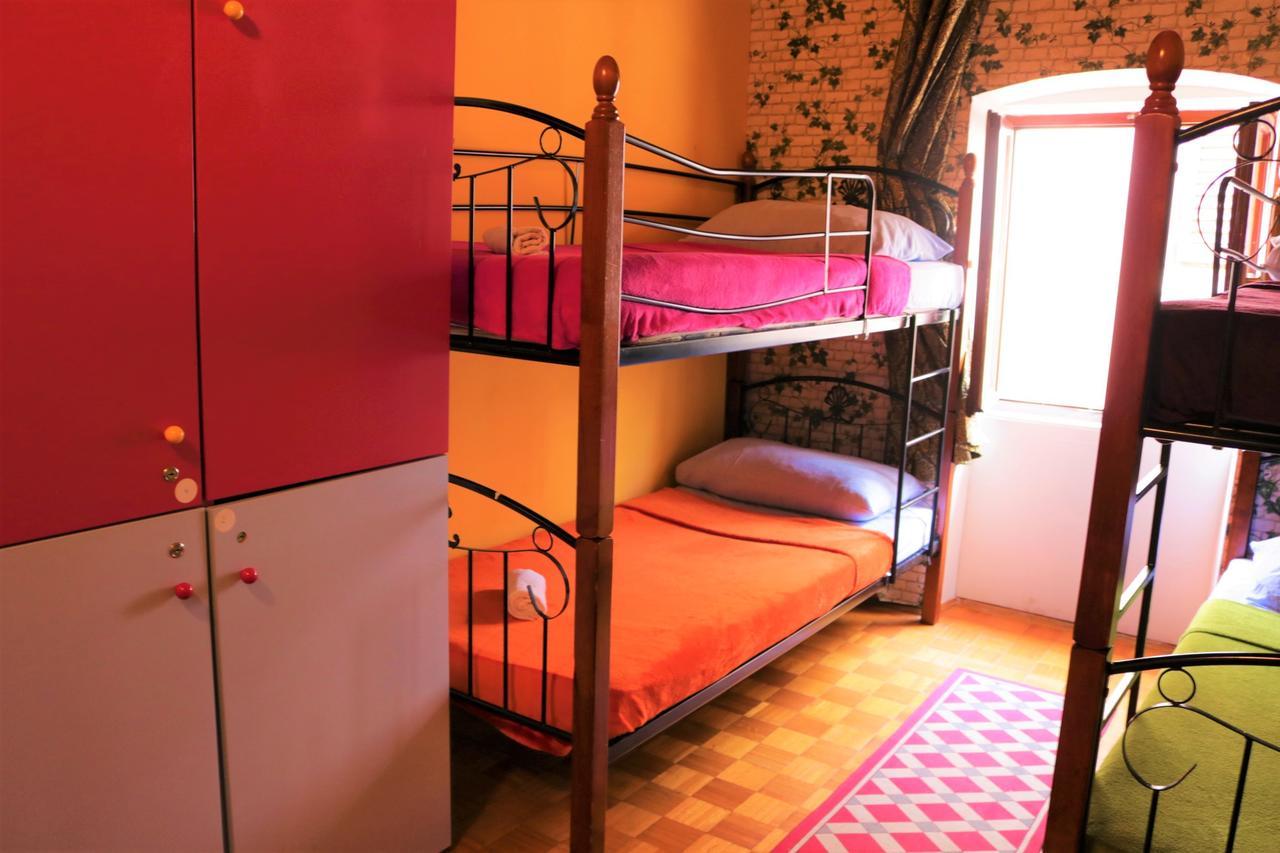 Hostel Alma 2 Пореч Экстерьер фото
