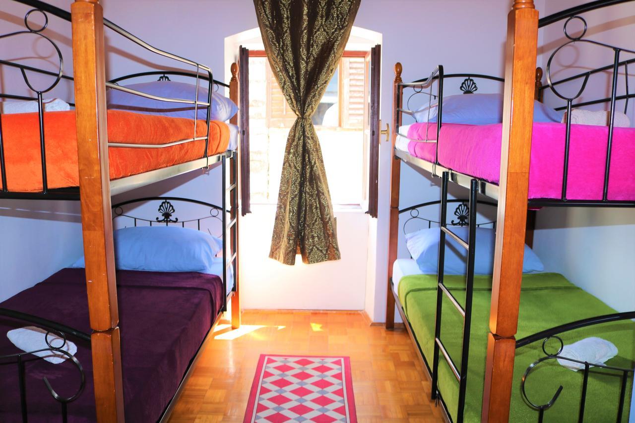 Hostel Alma 2 Пореч Экстерьер фото